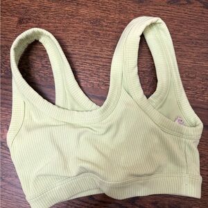 Women's Ribbed Sports Bra in Light Green light coverage pads worn few time